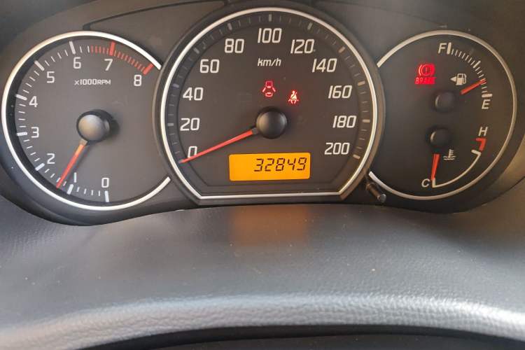 Used Suzuki Swift 2016 1.5L Manual Fashion Model Odometer Close Up