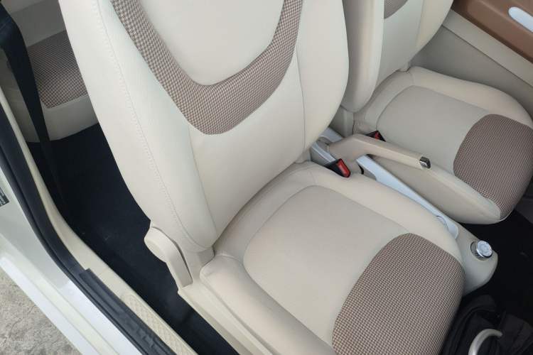 Used Wuling Hongguang MINIEV 2024 3rd Generation 215km Advanced Version
