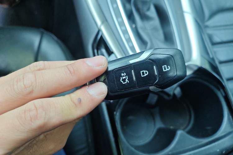 Used Ford Mondeo 2013 2.0L GTDi 200 Luxury Model