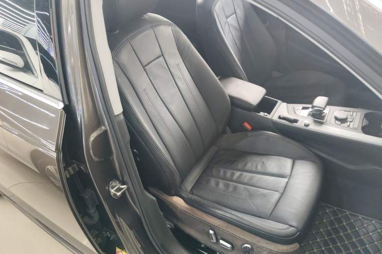 Used Audi A4L 2018 30th Anniversary Edition 40 TFSI Trendy Model
