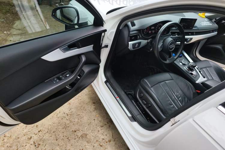 Used Audi A4L 2019 40 TFSI Fashion Edition China VI Emission Standard
