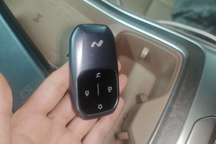 Used ONVO Luxeed L90 2025 Model—Ultra Six-Seater Version Interior 1