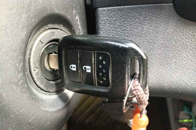 Used Honda Vezel 2015 1.5L CVT two-wheel drive Comfort trim Vehicle Key