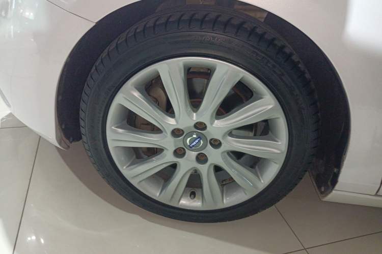 Used Volvo V40 2016 T3 Zhiyi Edition