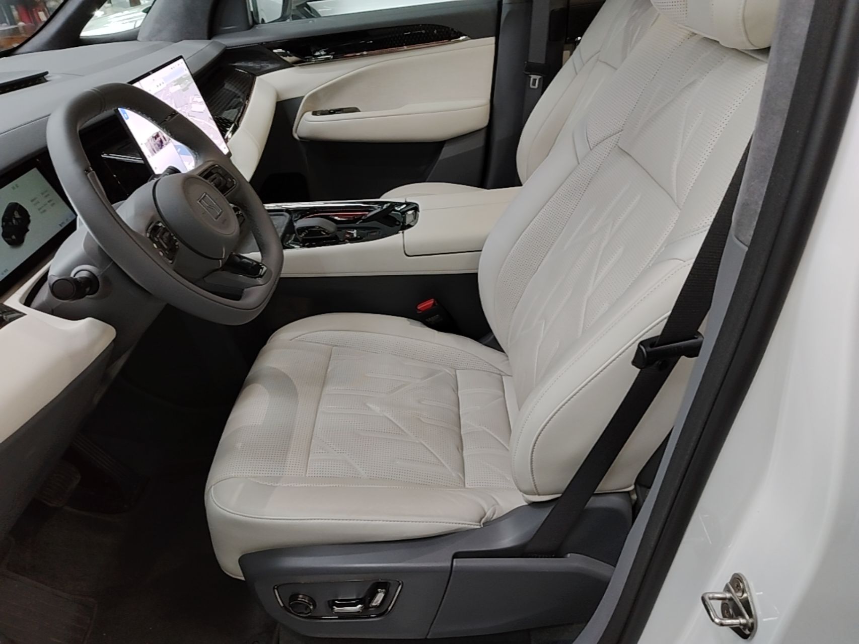 Zeekr 009 2024 7-Seater Walk-Through Version Four-Wheel Drive 108 kWh — снимка 17