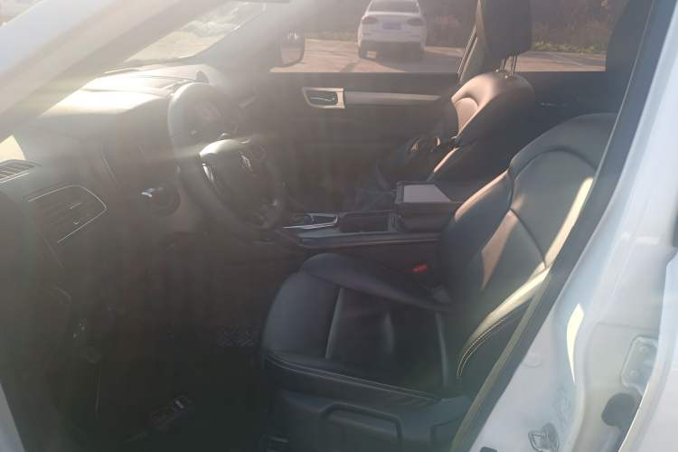 Used Renault Koleos 2018 2.0L Two-Wheel Drive Comfort Edition