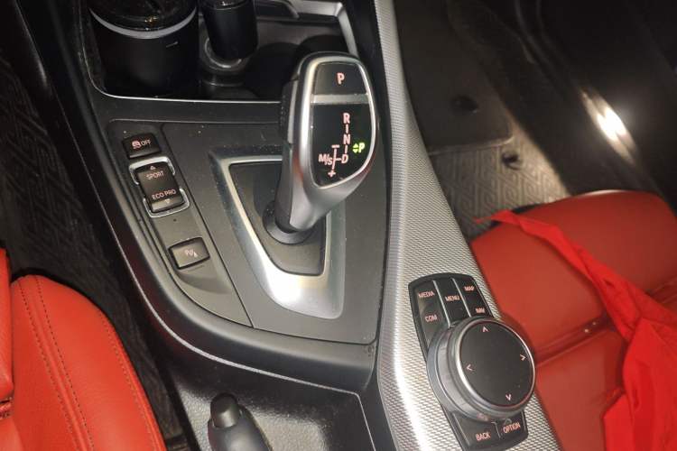 Used BMW 2 Series 2019 225i Convertible Coupe Luxury Edition M Sport Package Gear Lever