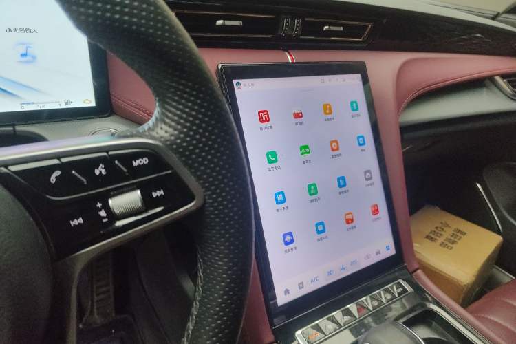 Used Hongqi H5 2023 1.5T HEV Smart Connect Flagship Edition Audio And AC Panel