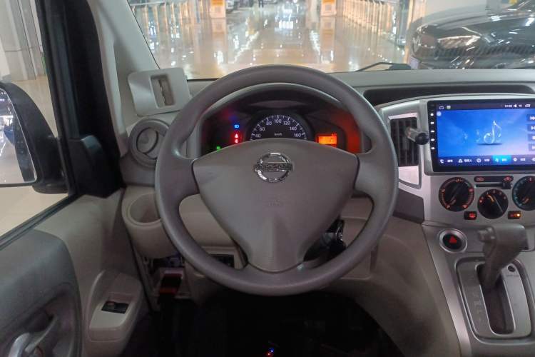 Used Nissan NV200 2016 Revised Version 1.6L CVT Luxury Edition
