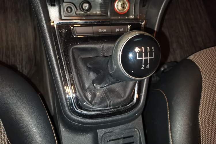 Used Volkswagen C-TREK 2017 230TSI Manual Comfort Version