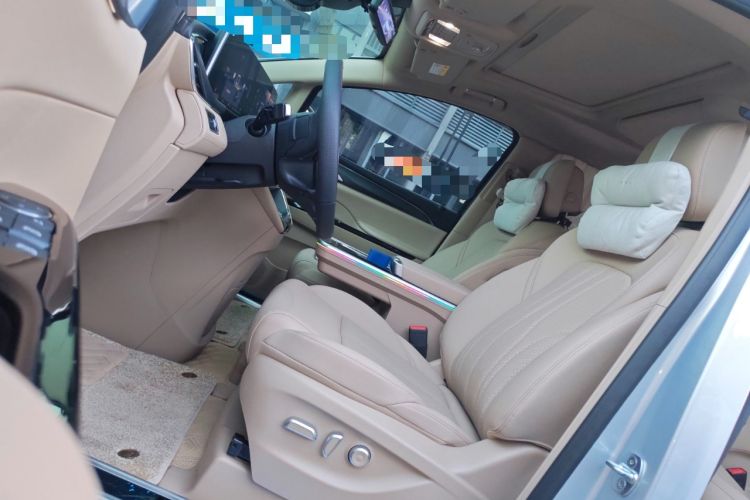 Used Buick GL8 New Energy 2025 Lu Shang Luxury Edition 7-Seater
