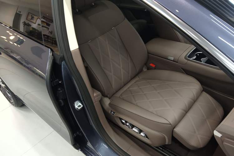 Used Hima Stelato S9 2026 Model Range-Extended Max Rear-Wheel Drive 53 kWh Right Front Seat