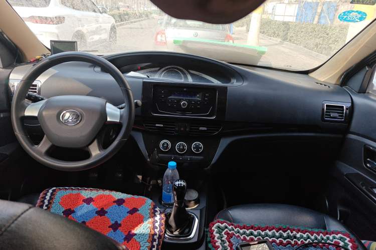 Used Lifan Auto Letu 2015 1.5L S Base Version Center Console