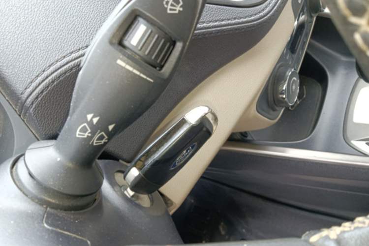 Used Ford Escort 2015 1.5L Automatic Fashion Model
