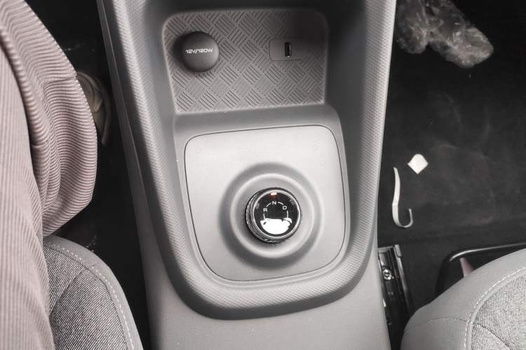 Used Wuling Hongguang New Energy 2025 Extended-Range Hybrid 50KM Comfort Version