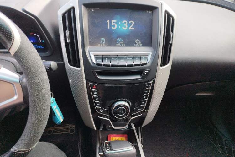 Used Luxgen U6 SUV 2015 1.8T Fashion Edition
