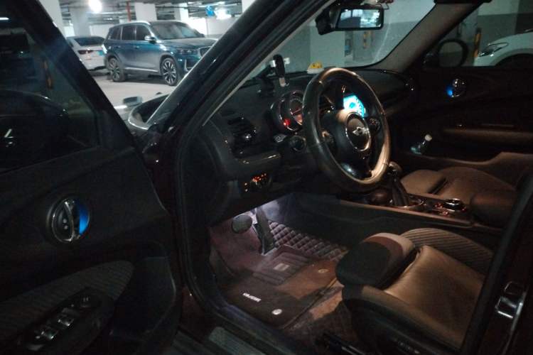 Used MINI Clubman 2016 Revised Version 1.5T COOPER Connoisseur Edition Driver Seat