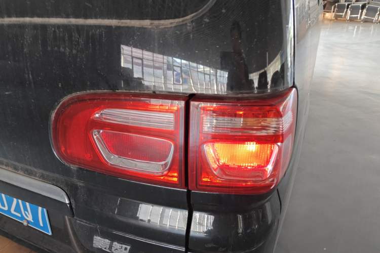 Used FORTHING Lingzhi 2024 M5L 1.5T Manual Comfort 7-Seater