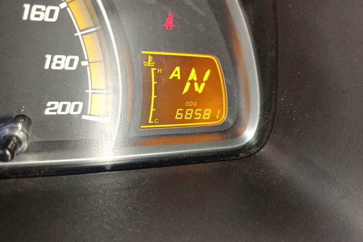 Used Chevrolet Sail 2011 Sedan 1.4L AMT Happiness Edition