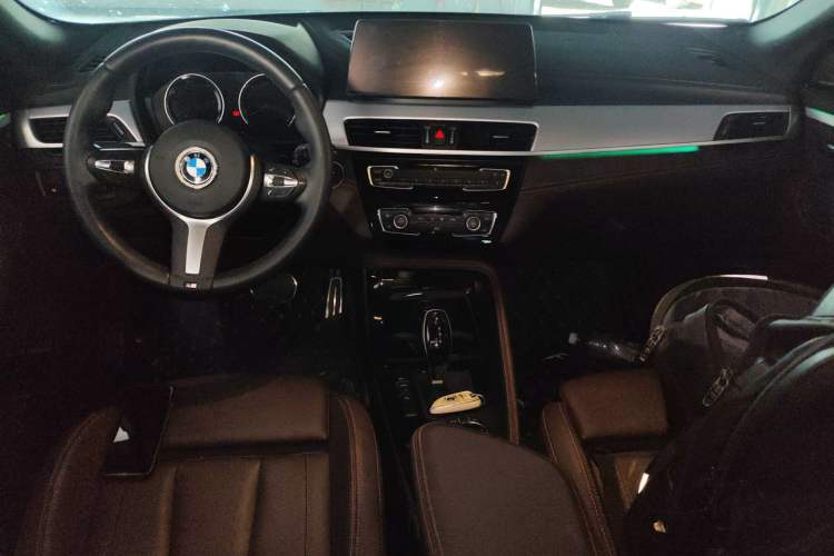 Used BMW X2 2022 sDrive25i Midnight Edition Center Console