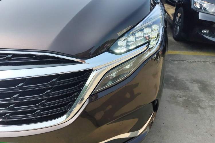 Used Buick GL8 2021 ES Land Cruiser 653T Luxury Edition