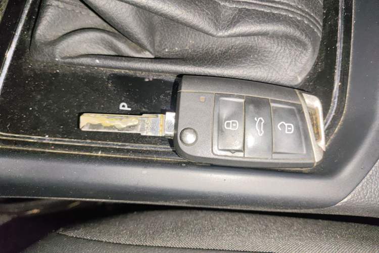 Used Volkswagen Touran 2018 Volkswagen Touran L 280TSI DSG Comfort Edition 7 Seats China V Emission Standard Interior 1