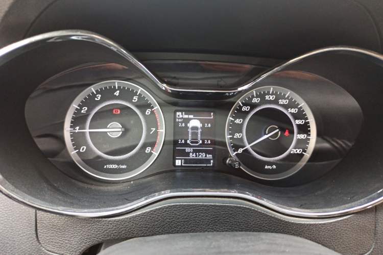 Used Baojun 560 2015 1.8L manual luxury version