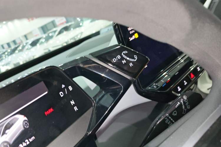 Used Volkswagen ID.3 2024 Pure & Smart Edition
