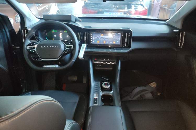 Used Wuling Xingyun 2023 2.0L DHT Flagship Edition