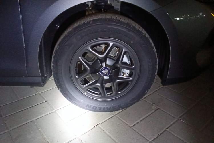 Used BYD Qin PLUS 2025 DM-i Smart Drive 55KM Leading Model
