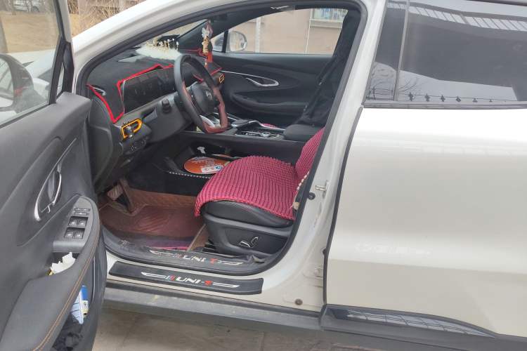 Used Changan UNI-T 2022 1.5T Prestige Version
