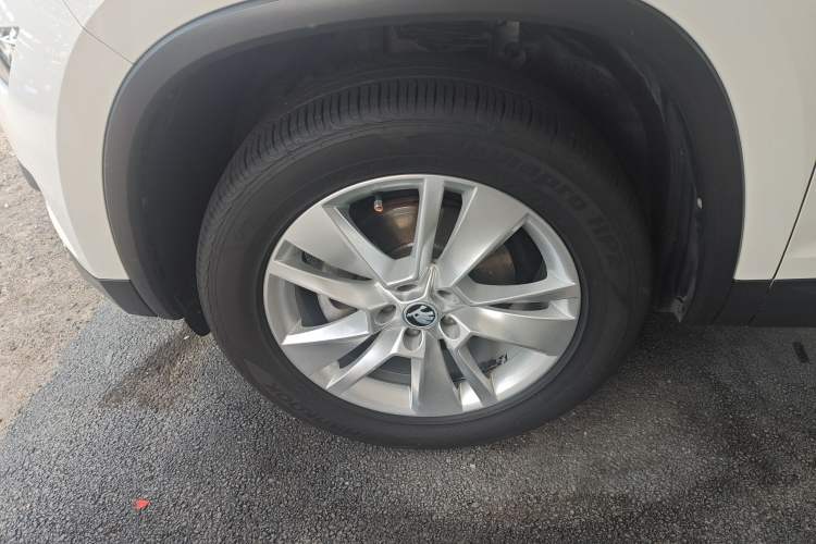 Used Skoda Kodiaq 2018 Facelifted TSI330 5-Seater Two-Wheel-Drive Luxury Enjoyment Edition Left Front Wheel Hub