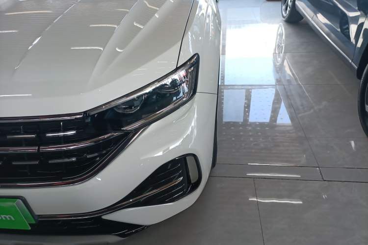 Used Volkswagen Tayron GTE Plug-in Hybrid 2023 280TSI Luxury Plus Advanced Edition
