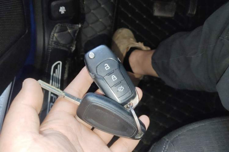 Used Ford Focus 2019 Hatchback 1.5L Automatic Sharp Edition China V Standard Vehicle Key