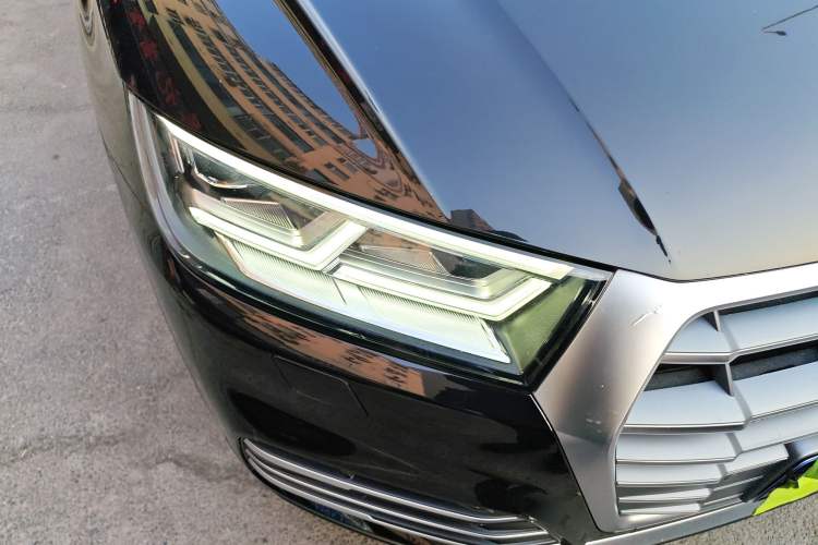 Used Audi Q5L 2020 Updated 40 TFSI Prestige Fashion Edition Right Front Headlight