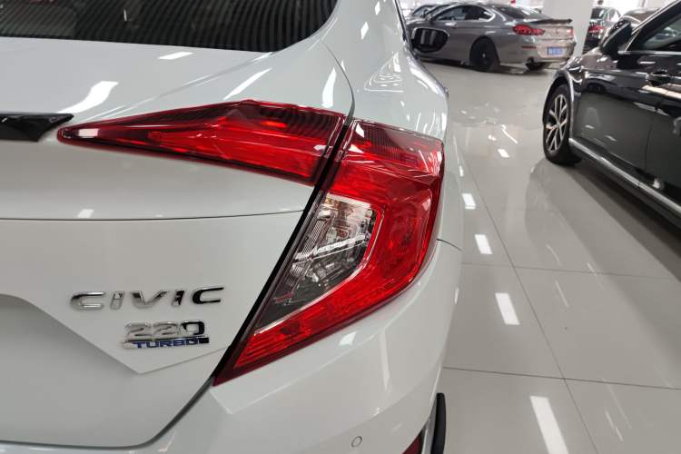Used Honda Civic 2019 220TURBO CVT Dynamic Edition China VI Exterior 3