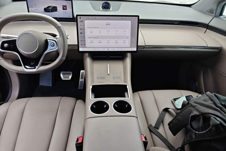 Used Hima Luxeed R7 2025 Range-Extended Version 251 km Max
