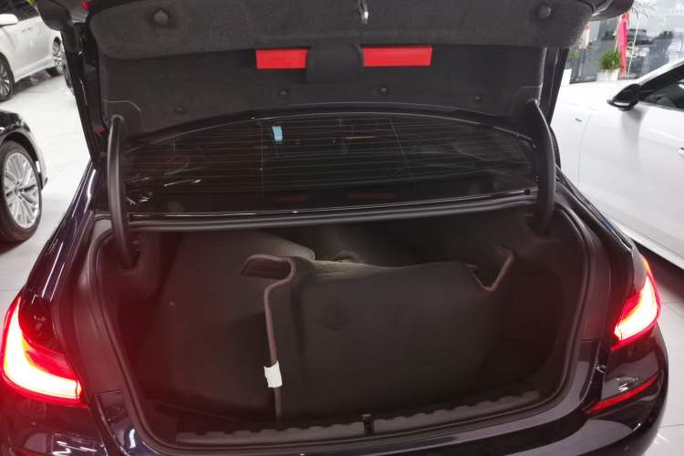 Used BMW 3 Series 2020 Facelifted 325Li M Sport Night Edition Package Trunk