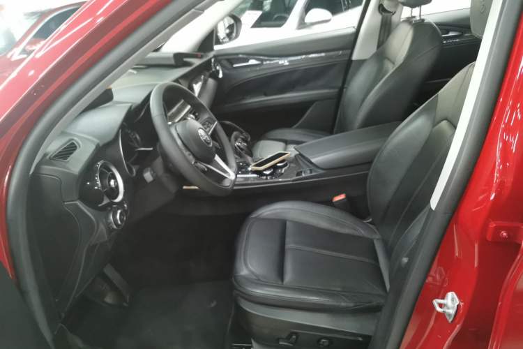 Used Alfa Romeo Stelvio 2017 2.0T 200HP Elite Edition
