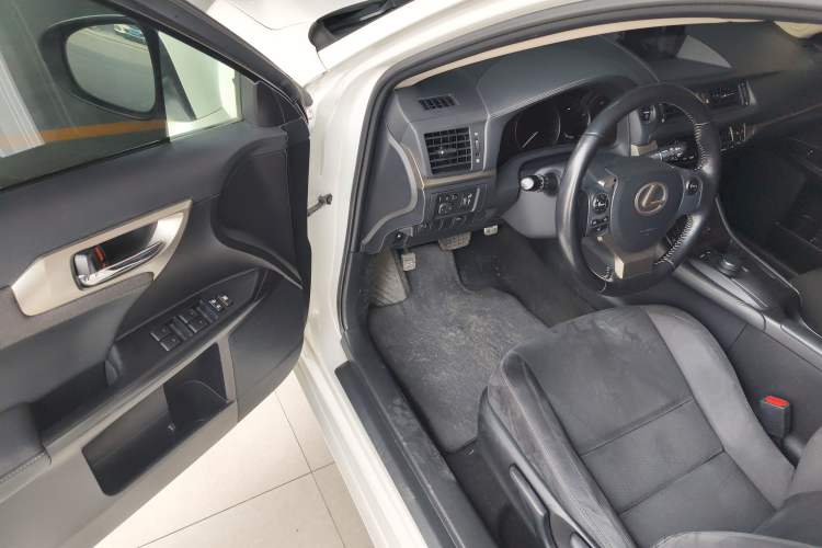 Used Lexus CT 2014 CT200h Comfort Edition Monochrome
