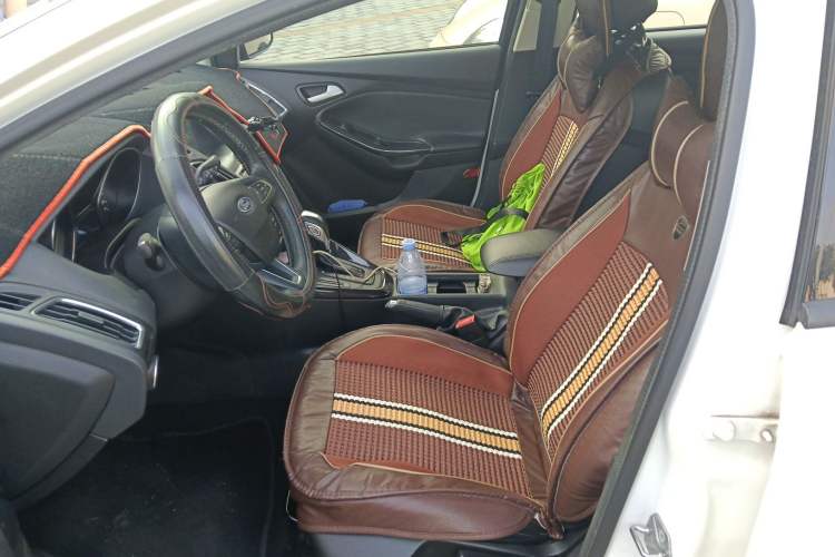 Used Ford Focus 2018 Sedan Classic 1.6L Automatic Trendy SmartDrive Edition
