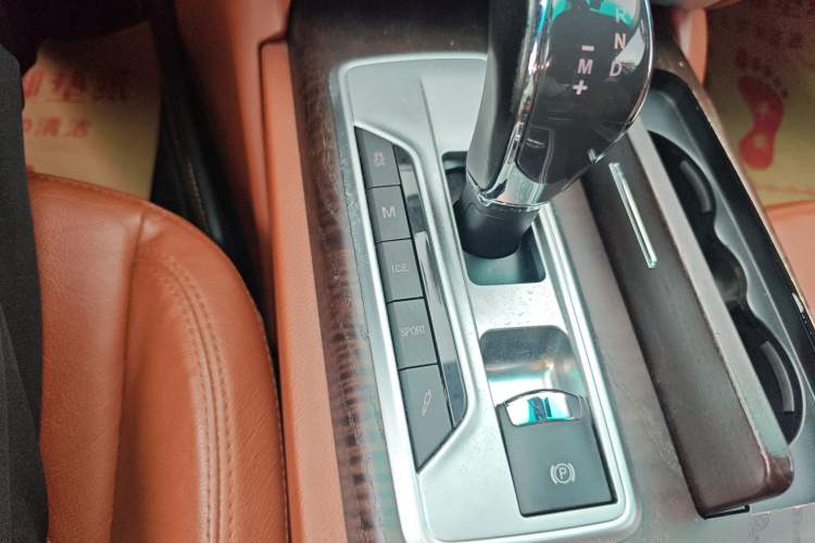 Used Maserati President 2013 3.0T Standard Model Gear Lever