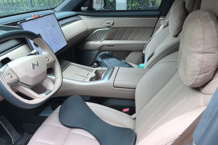 Used ONVO Luxeed L90 2025 Model—Ultra Six-Seater Version Left Front Seat