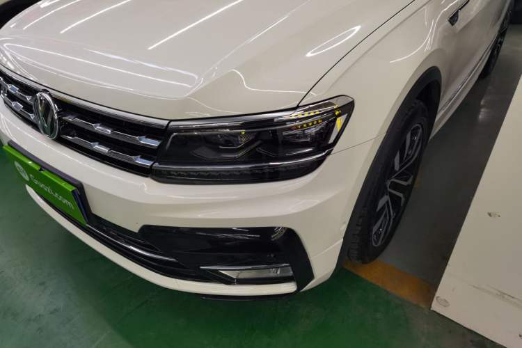Used Volkswagen Tiguan L 2019 Restyled 330TSI Automatic Two-Wheel Drive R-Line Flagship Version China VI Standard