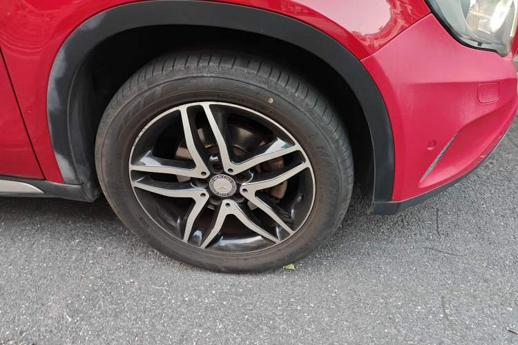 Used Mercedes-Benz GLA 2016 GLA 200 Fashion Model Right Front Wheel Hub