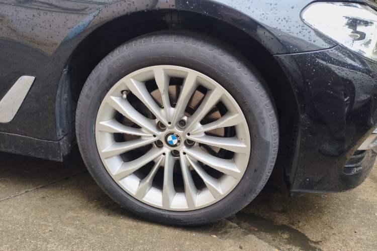 Used BMW 5 Series 2020 525Li Luxury Package
