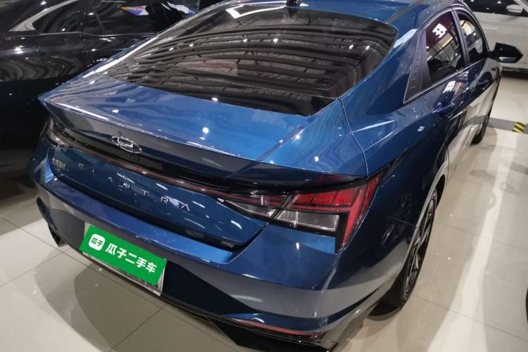 Used Hyundai Elantra 2021 1.5L CVT LUX Prestige Edition
