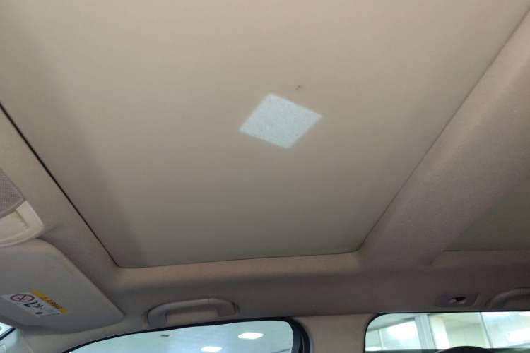 Used Mercedes-Benz GLK-Class 2013 GLK 300 4MATIC Dynamic Sunroof Model