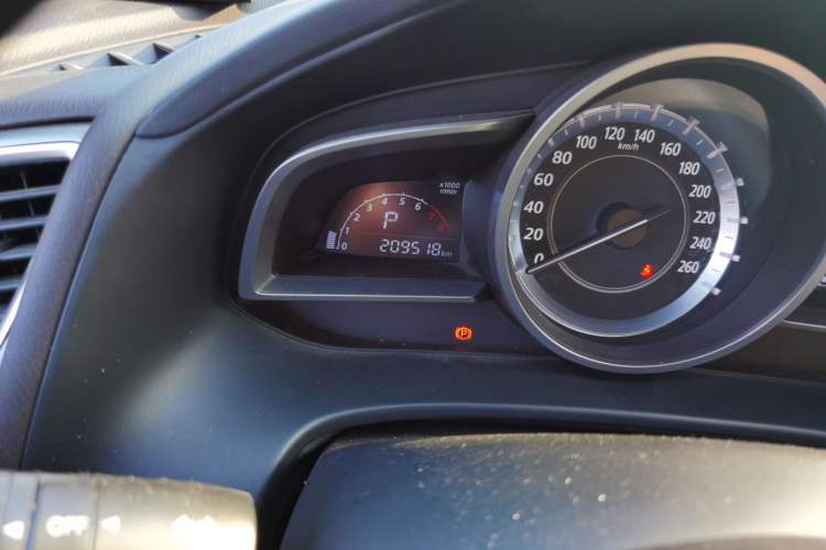 Used Mazda CX-4 2016 2.0L Automatic 2WD Blue Sky Luxury Edition