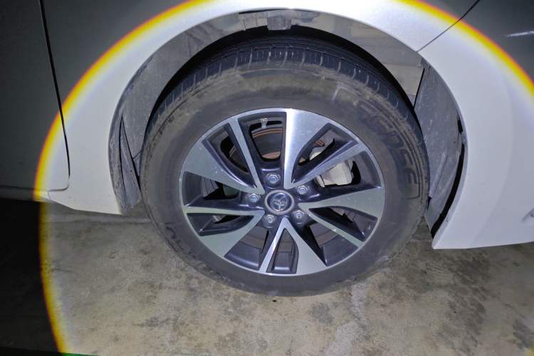 Used Toyota Levin 2014 1.8 GS CVT Elite Edition Right Front Wheel Hub